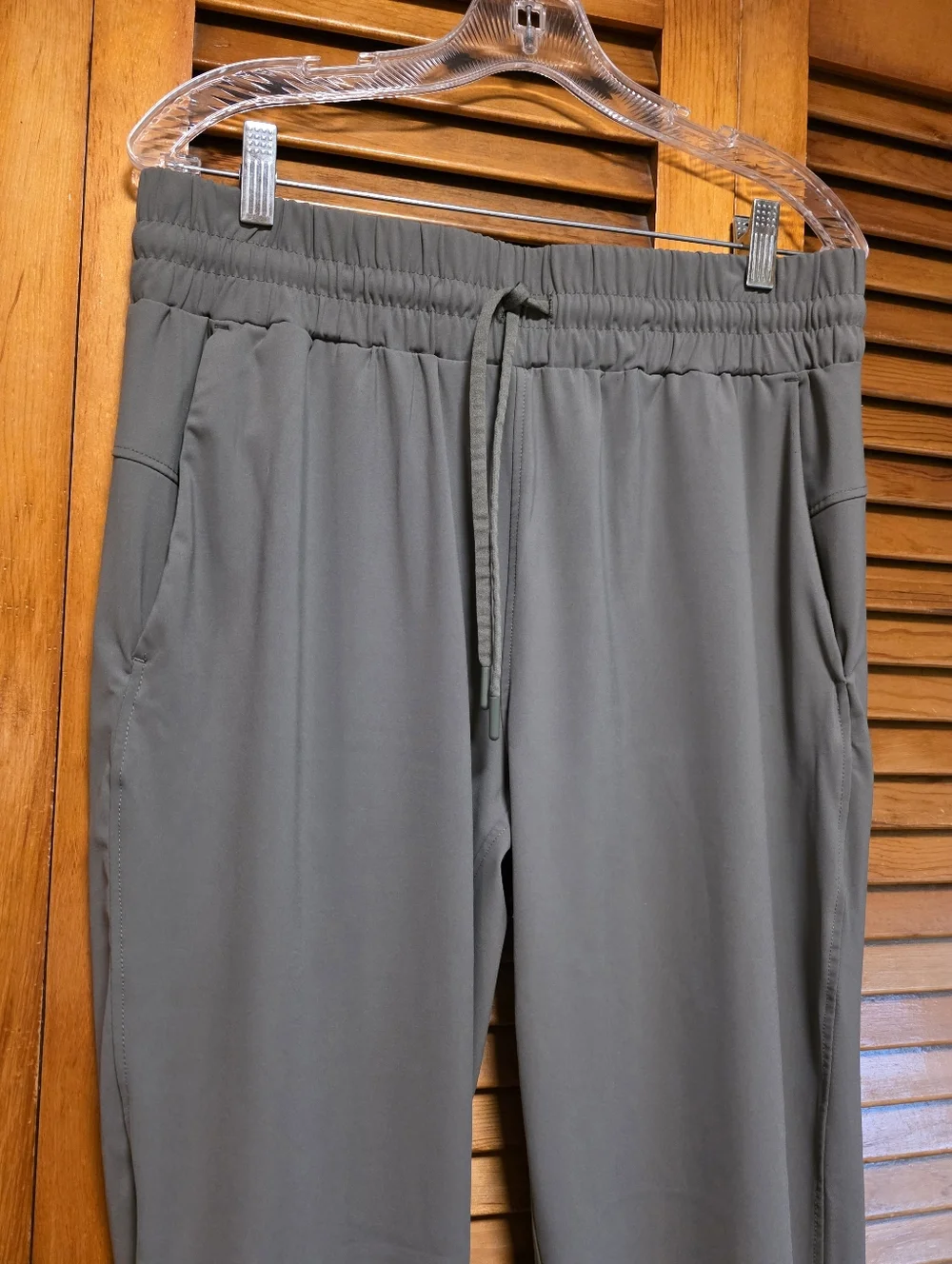 Member's Mark Women's Travel Jogger Olive Green Size L - Picture 3 of 16